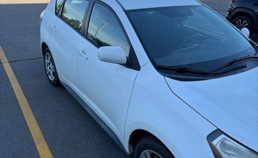 2009 Pontiac Vibe Base