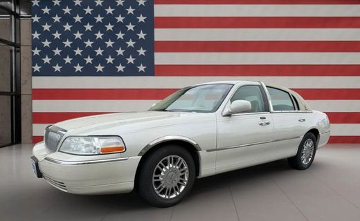 2007 Lincoln Town CAR Signature Limited