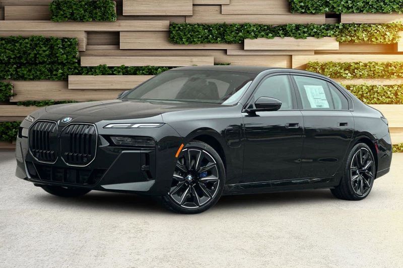 2025 Bmw 750E — a typically priced live listing