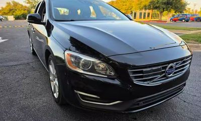 2016 Volvo V60 SV35 Platinum