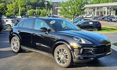 2020 Porsche Cayenne S Coupe
