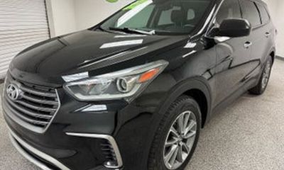 2018 Hyundai Santa FE SE Base