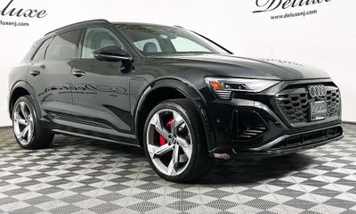 2024 Audi SQ8 Quattro Prestige