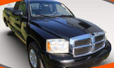 2006 Dodge Dakota SLT