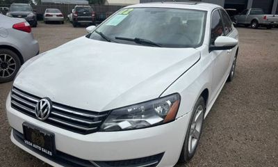 2012 Volkswagen Passat SE