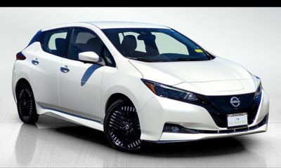 2024 Nissan Leaf SV