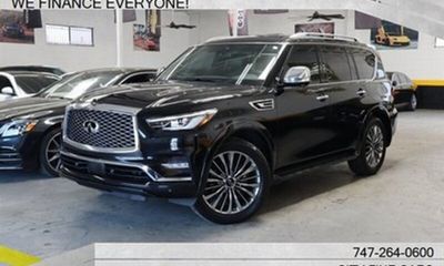 2021 Infiniti QX80 SV