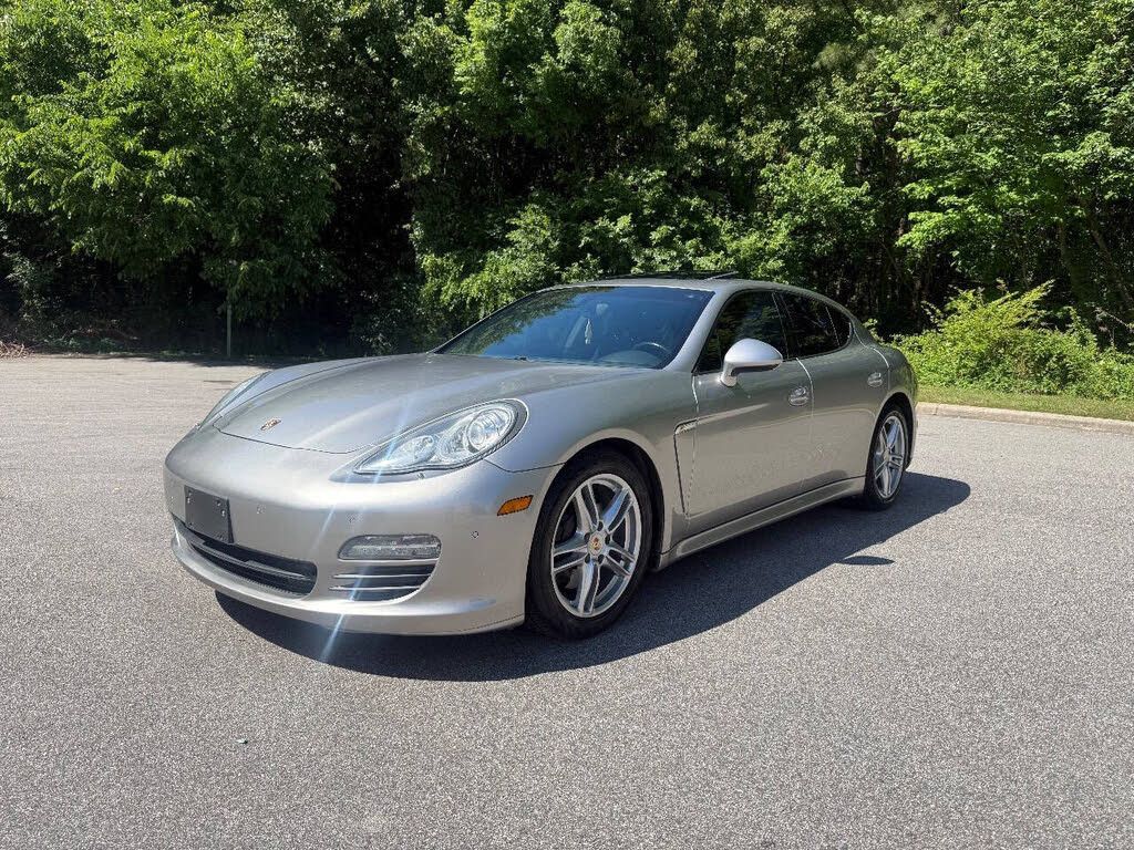 2012 Porsche Panamera Base (2WD), 4 (4WD)