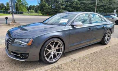 2013 Audi S8 Quattro