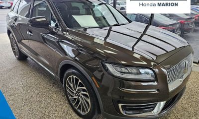2019 Lincoln Nautilus Reserve