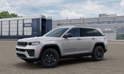 2026 Jeep Grand Cherokee Base Laredo