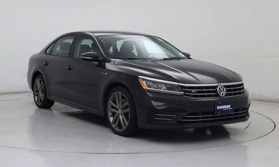 2018 Volkswagen Passat S R Line