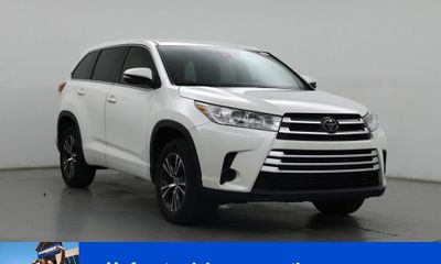 2018 Toyota Highlander LE