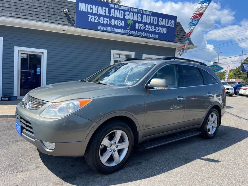 2008 Hyundai Veracruz — a typically priced live listing