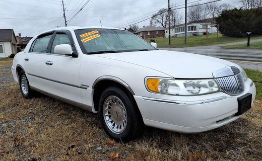 2001 Lincoln Town CAR Cartier