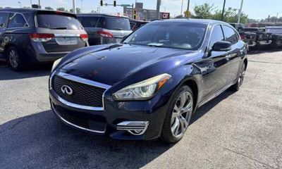 2016 Infiniti Q70L 56