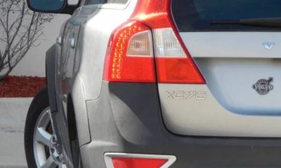 2010 Volvo XC70 32