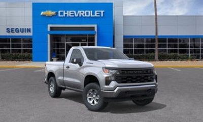 2025 Chevrolet Silverado Custom