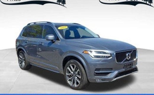 2017 Volvo XC90 Momentum