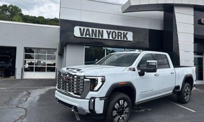 2026 GMC Sierra HD Denali