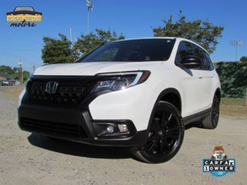 2020 Honda Passport — a typically priced live listing