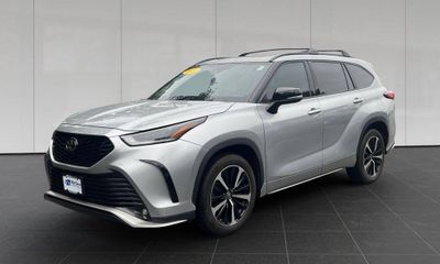 2022 Toyota Highlander XSE