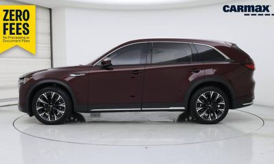 2024 Mazda CX-90 Premium Package