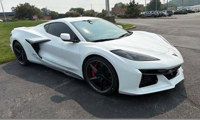 2025 Chevrolet Corvette E RAY Premium