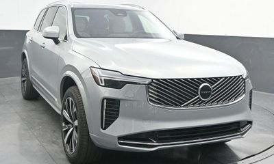 2026 Volvo XC90 Core