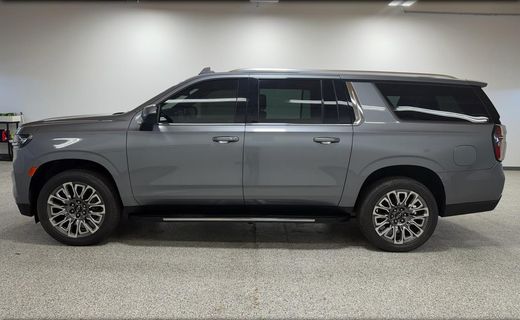 2022 Chevrolet Suburban LT