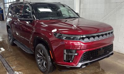2026 Jeep Grand Wagoneer Base