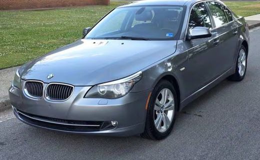 2010 BMW 528I
