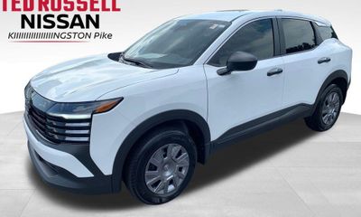 2025 Nissan Kicks MPV S