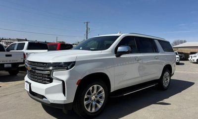 2023 Chevrolet Suburban Premier