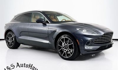 2022 Aston Martin DBX