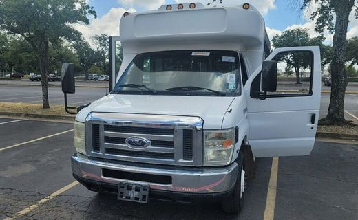 2009 Ford E-350 Super Duty
