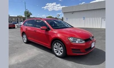 2017 Volkswagen Golf Sportwagen 4Motion