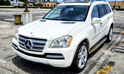 2012 Mercedes-Benz GL-Class GL550 4 Matic