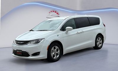 2018 Chrysler Pacifica Touring Plus