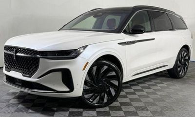 2024 Lincoln Nautilus BLK Label