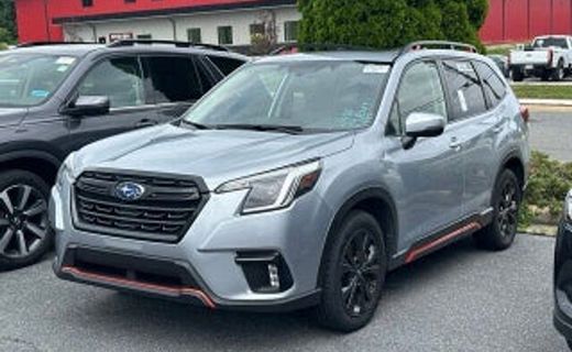 2025 Subaru Forester Premium Base