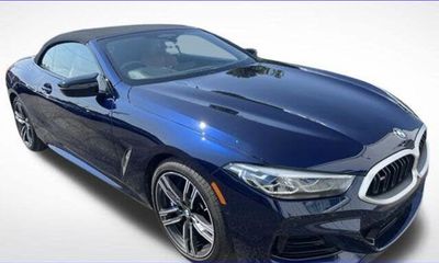 2023 BMW M850i