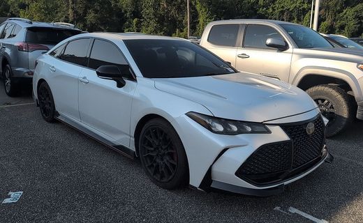 2020 Toyota Avalon Package