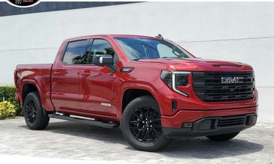 2023 GMC Sierra Elevation