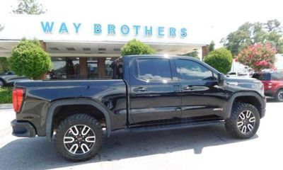 2024 GMC Sierra AT4