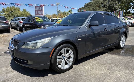 2010 BMW 528i I