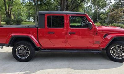 2021 Jeep Gladiator Sport