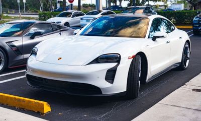 2023 Porsche Taycan 4S