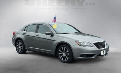 2013 Chrysler 200 Touring