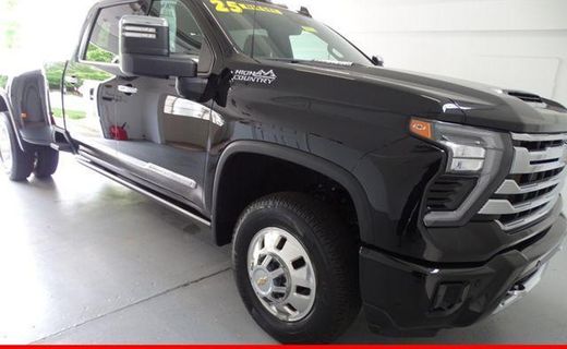 2025 Chevrolet Silverado HD High Country